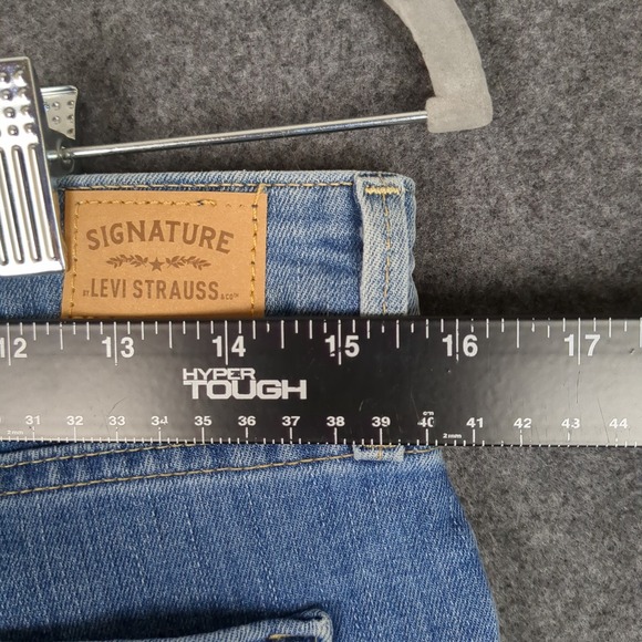 Levi Strauss Signature Mid Rise Skinny Jeans Light Wash Size 8M W29 L30 - Picture 12 of 15